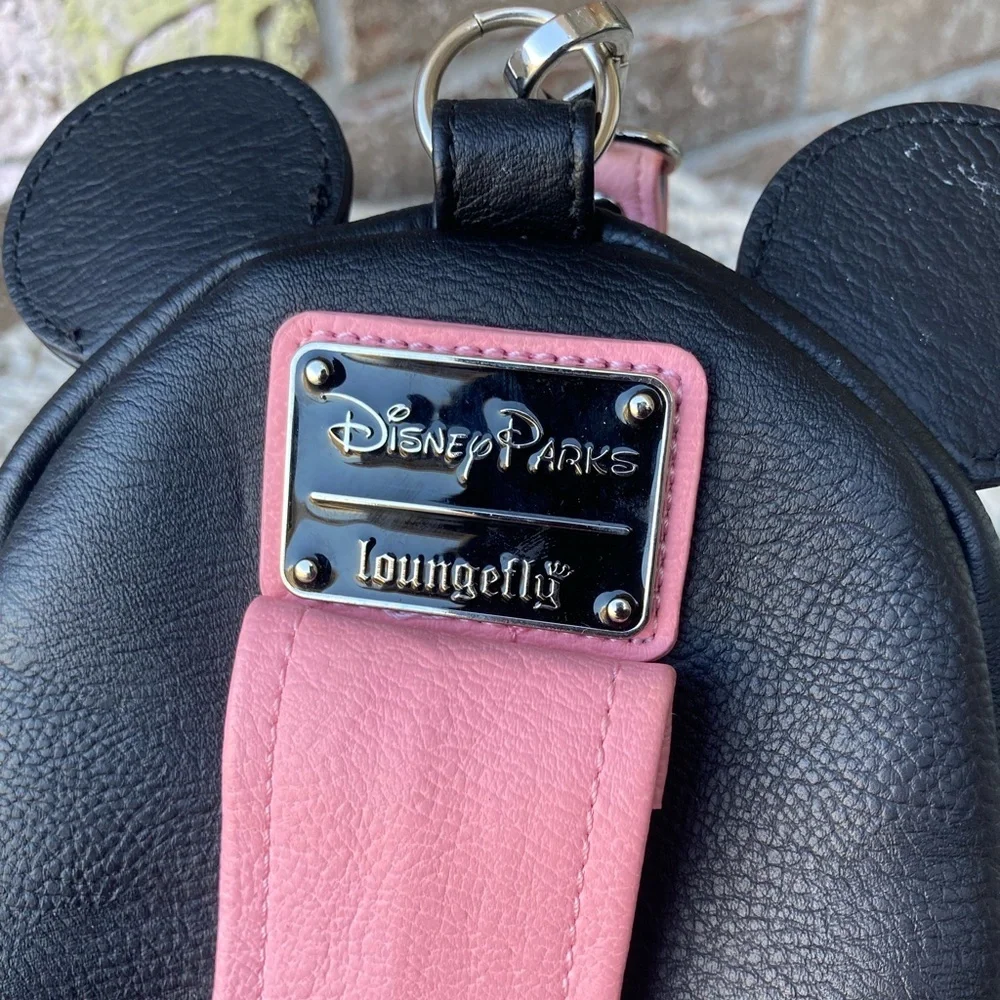 Disney Parks Loungefly Minnie Mouse sequined mini backpack wristlet